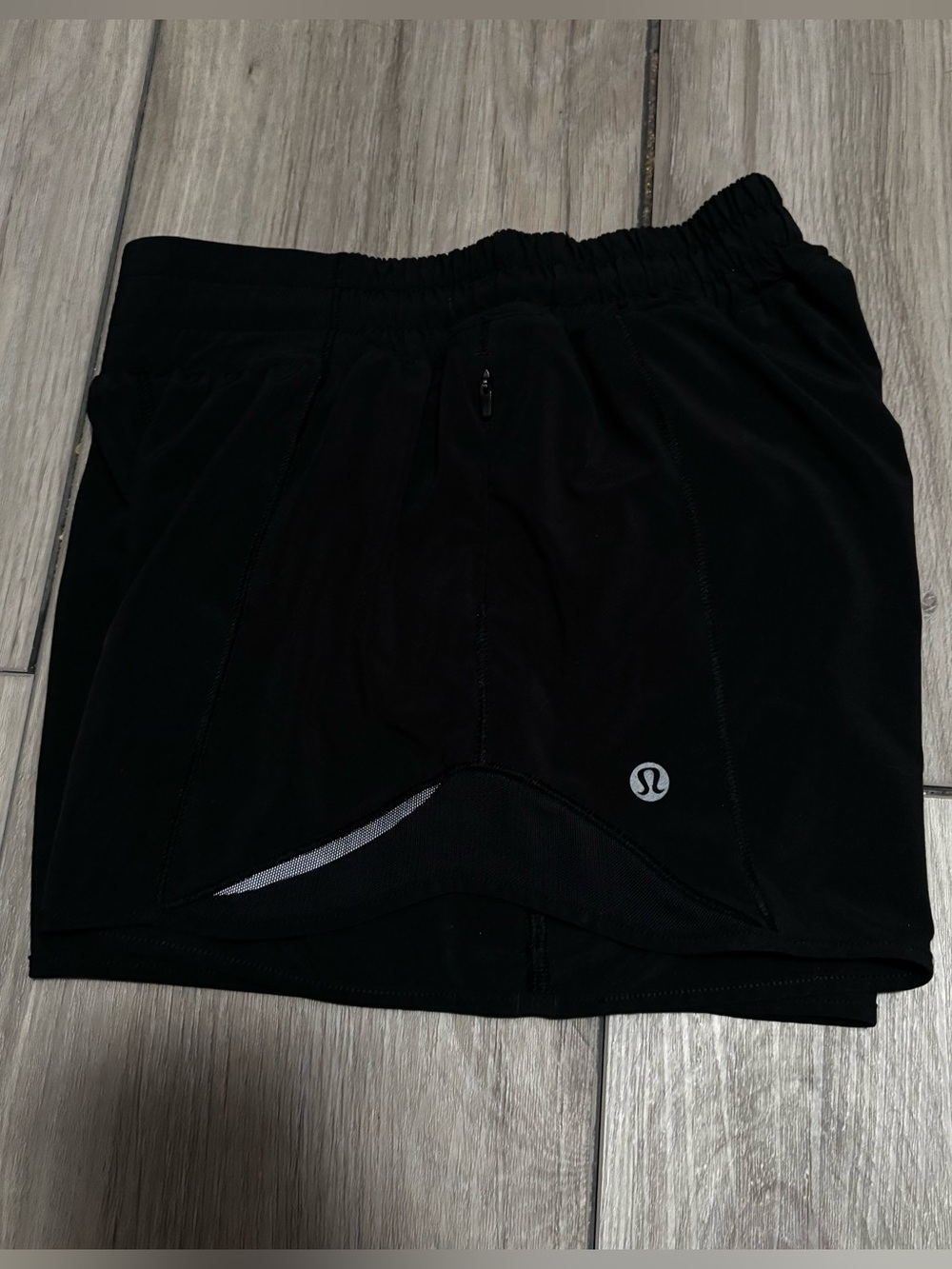 Lululemon Hotty Hot shorts | Size 2 | 4in | Black